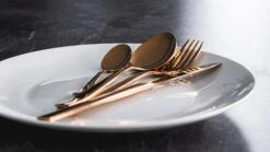 Sareva Bestekset - 24-delig / 6 Personen - Koper 14 Sareva Bestekset - 24-delig / 6 Personen - Koper -Exporteren Kook Geur Winkel sfeer brons 6 3